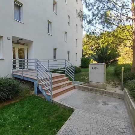 Апартаменти Deluxe Sea View *