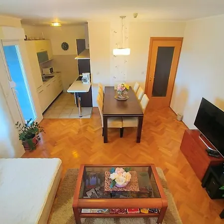 Deluxe Sea View Apartmán *